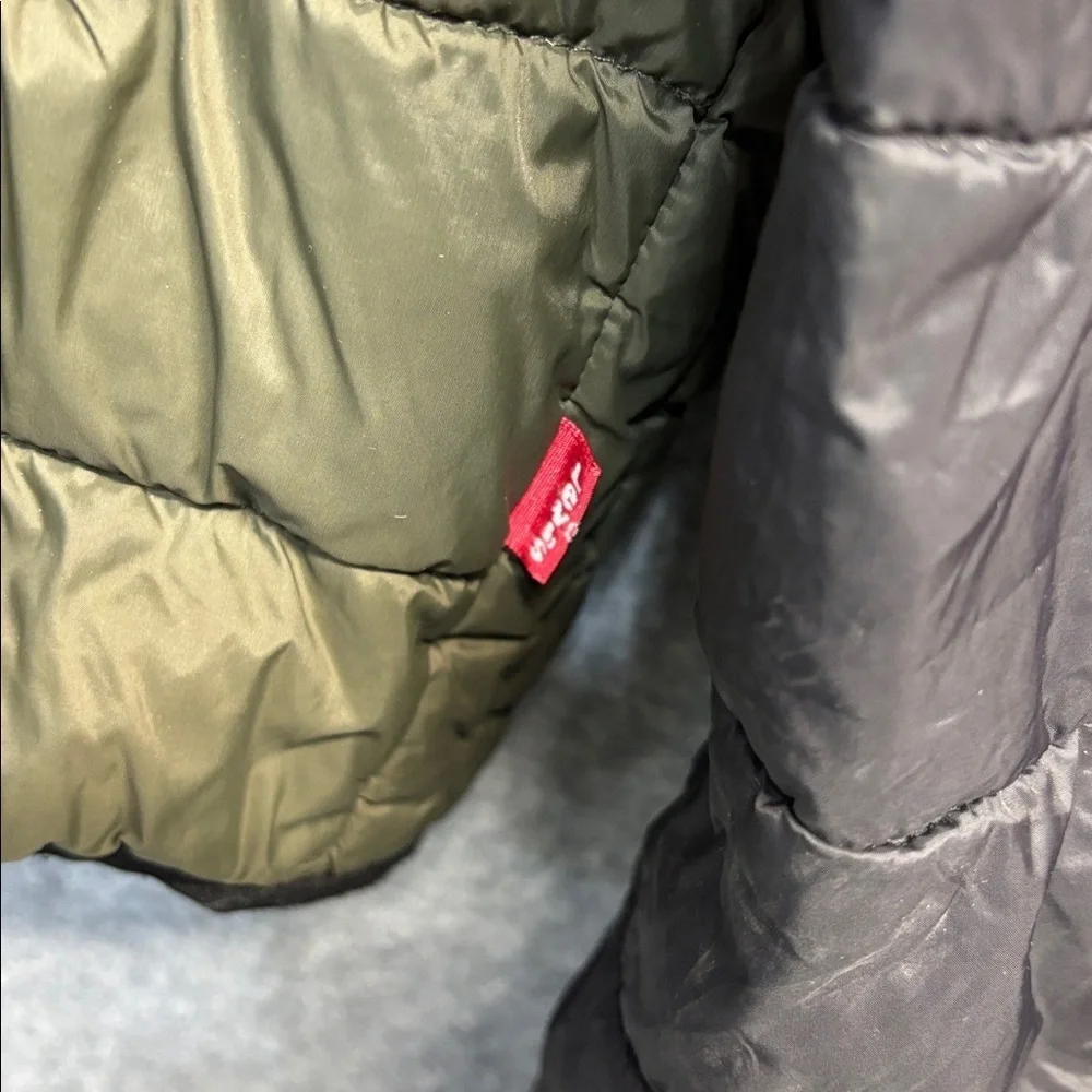 Levi's Puffer Embroidered Logo Hood Quilted Packable full Zip up  Red Tab Jacket